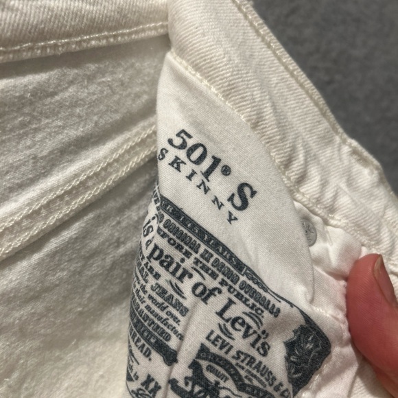 Levi's Women’s Skinny Hi-Rise -White Skinny Jeans 25X28 NWT Fringe Hem - Picture 11 of 11